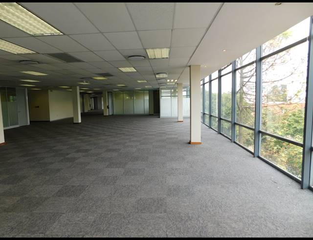 855M² OFFICE TO LET IN ILLOVO